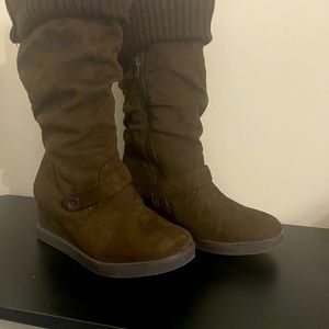 Roxy Suede Boots